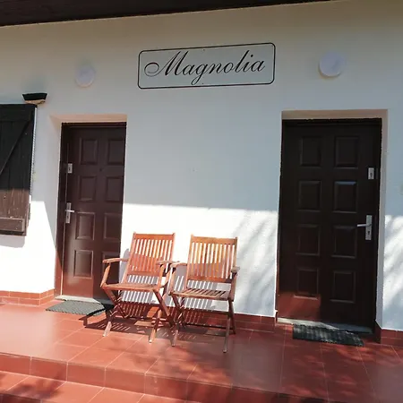 Magnolia Apartman Rowy